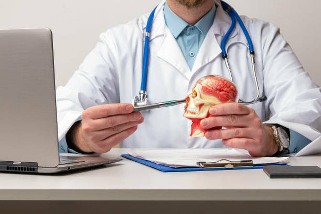 Best Skull Base Surgeon In Marine Lines